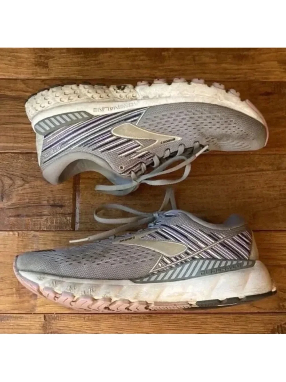 Brooks Adrenaline 19 Cushioned Running Shoes Gray Purple Womens Size 9.5